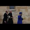 w the queen waves to the school children MW5A1237.jpg